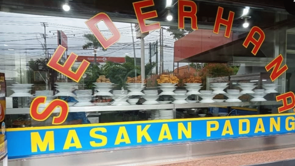 5 Rumah Makan Padang yang Wajib Dikunjungi di Kota Medan