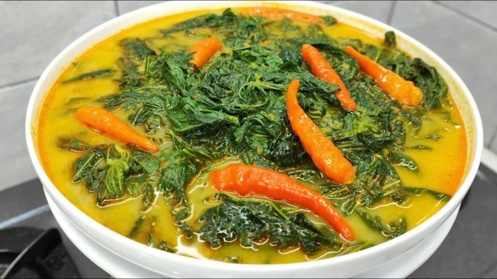 Rahasia Dapur Nusantara: Sayur Daun Singkong Tumbuk yang Selalu Jadi Rebutan