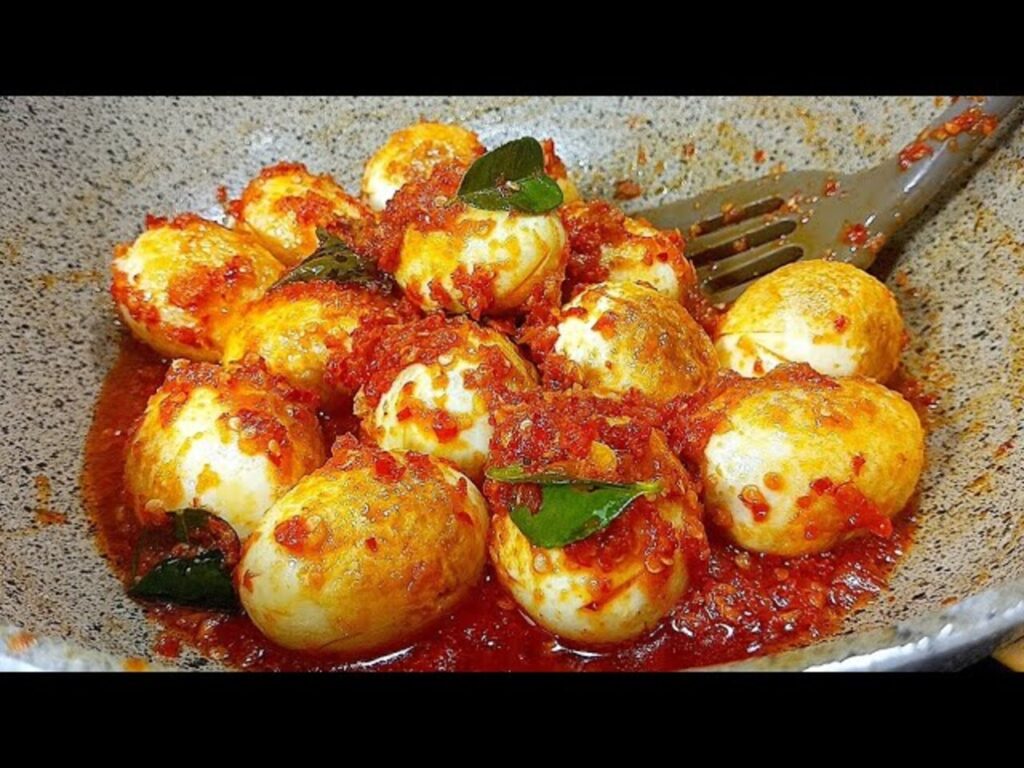 Sarapan Sampai Makan Malam Jadi Spesial dengan Telur Balado Aroma Jeruk Ini