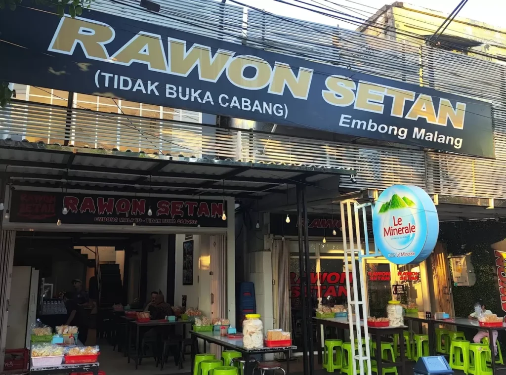 Beroperasi Sejak 1953, Rawon Setan Surabaya Masih Tetap Eksis!