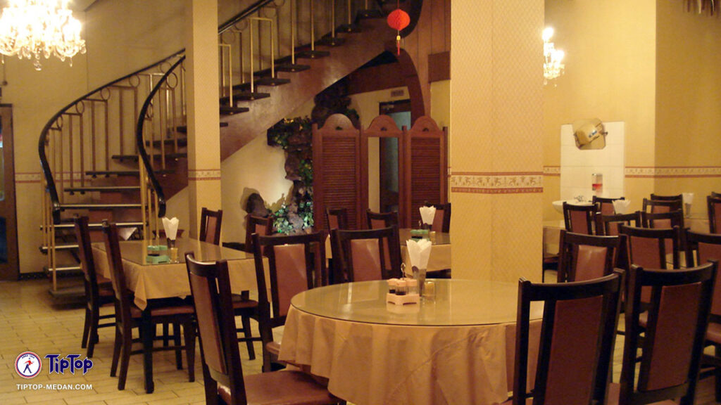 Legendaris Sejak Dulu! Restoran Tip Top Medan Jadi Surga Nostalgia Pecinta Kuliner!