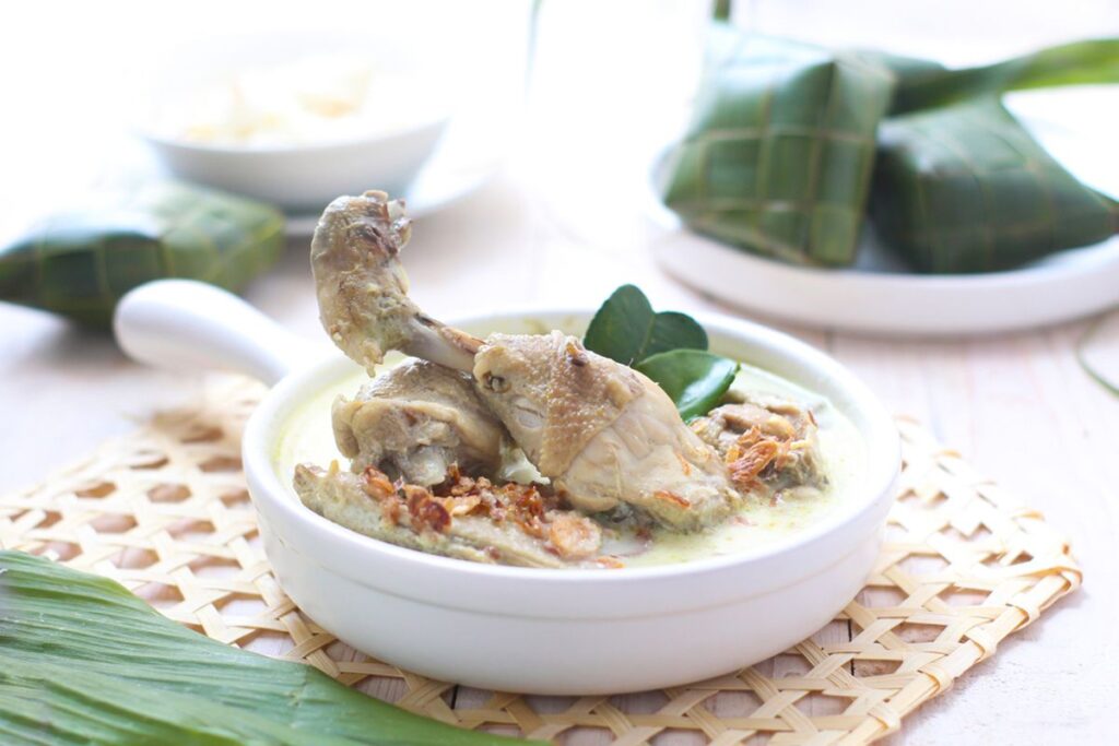 Bukan Sekadar Menu Lebaran! Ini Sejarah Opor Ayam yang Bertahan Ratusan Tahun