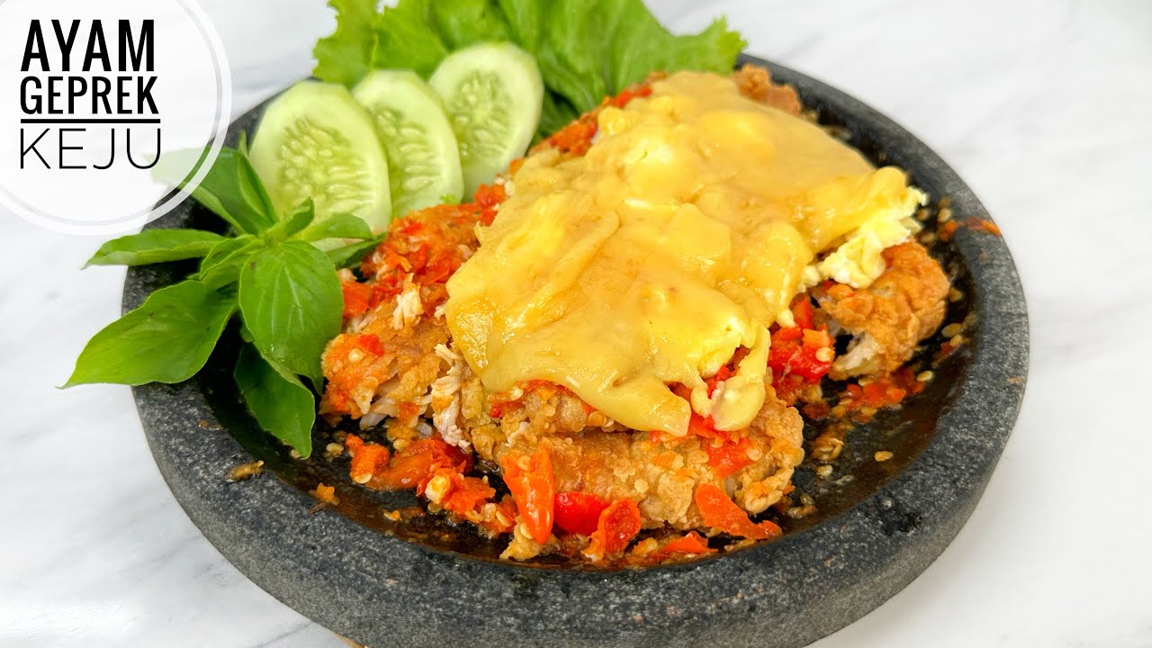 Gila Pedas Gurih! Ayam Geprek Sambal Keju Leleh Ini Bikin Lidah Ketagihan Maksimal