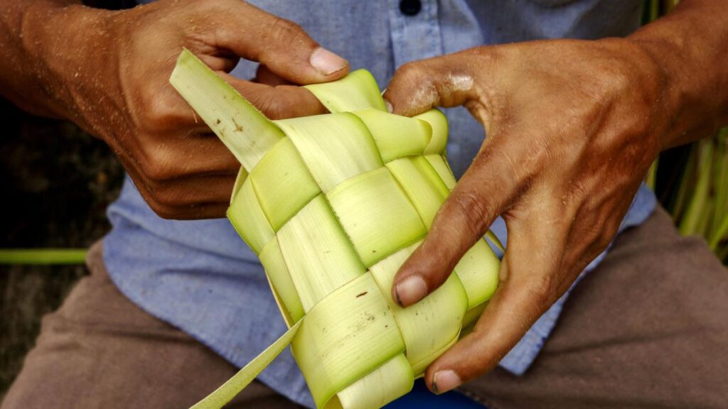 Bukan Sekadar Makanan! Ini Sejarah Ketupat yang Selalu Hadir Saat Lebaran