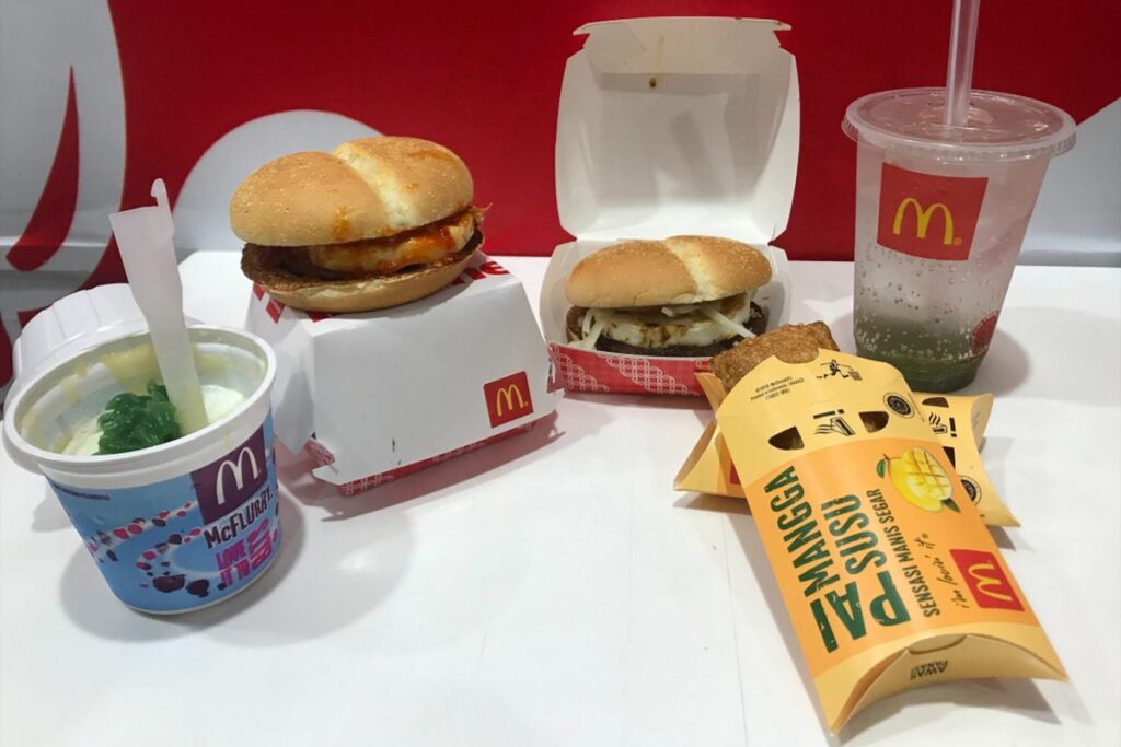 Burger Rendang McD Indonesia Akhirnya Hadir, Rasanya Bikin Penasaran!