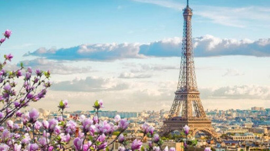 Brunch di Madame Brasserie Bikin Susah Move On, Sensasi Santai di Menara Eiffel yang Lagi Viral!