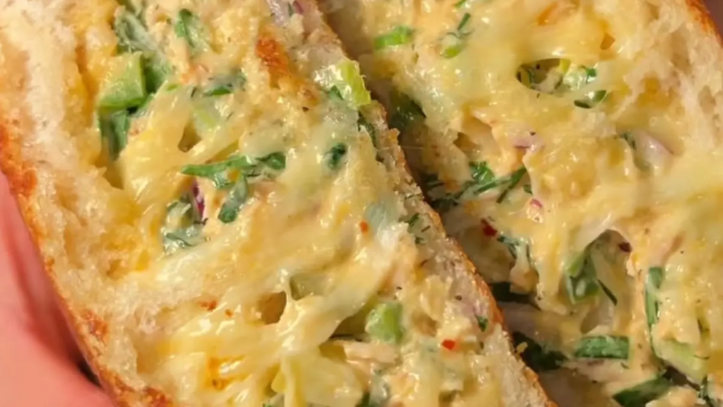 Apa Rahasia di Balik Spicy Tuna Sandwich yang Bikin Ketagihan Ini?