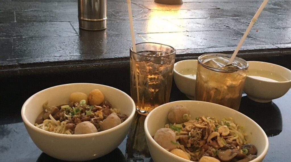 Bakmi Golek Punya Cara Unik Bikin Pelanggan Tak Mau Pindah