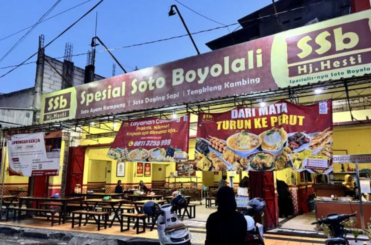 Rahasia Soto Boyolali Hj. Hesti yang Bikin Pemudik Rela Antre Panjang, Ternyata Ini Kunci Kelezatannya!
