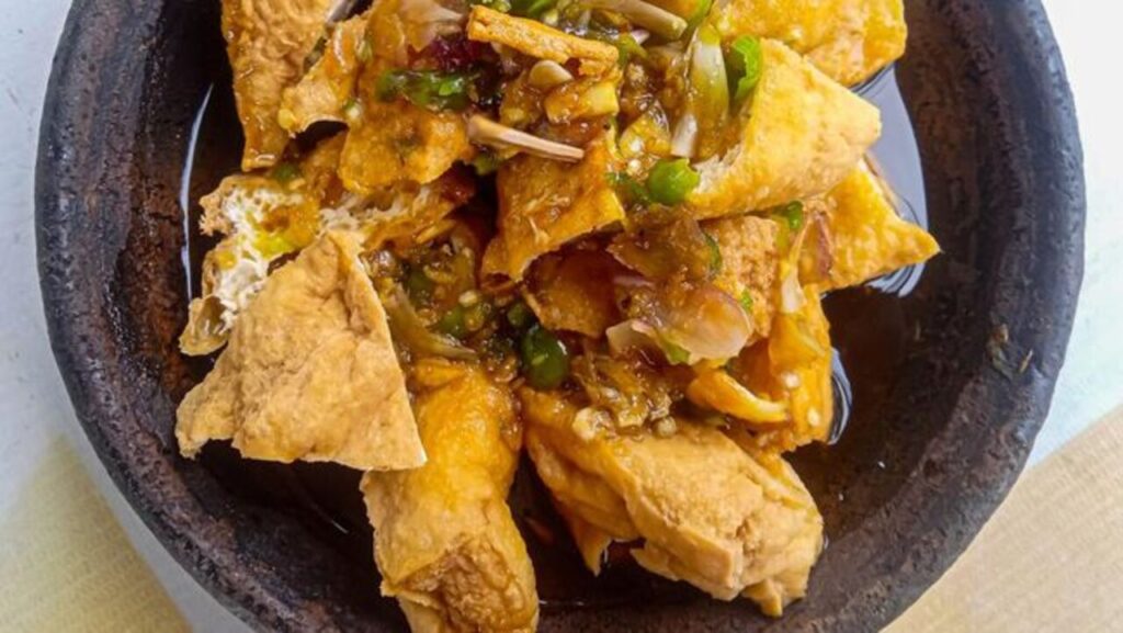Resep Tahu Gejrot Khas Cirebon, Pedas Segarnya Bikin Ketagihan Sejak Suapan Pertama!