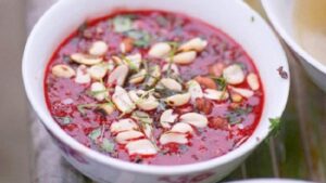Puding Darah Tiet Canh: Hidangan Tradisional Vietnam yang Bikin Heboh Dunia